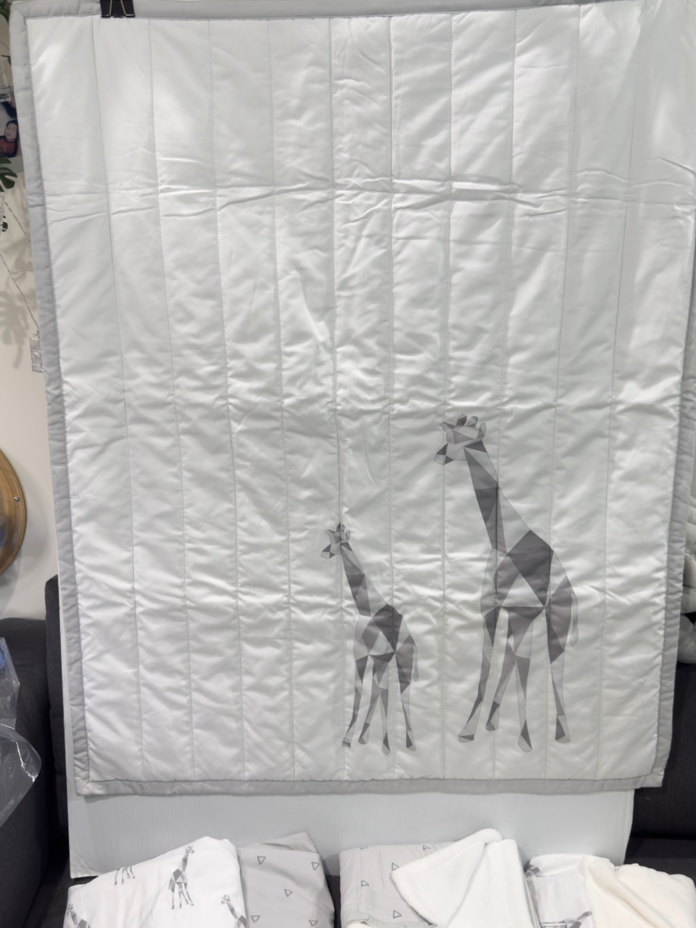 Aesthetic Baby Crib bedding with Gray Giraffe Motif - New see details